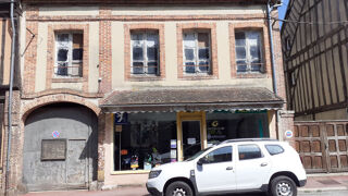  Immeuble à vendre 5 pièces 300 m²
