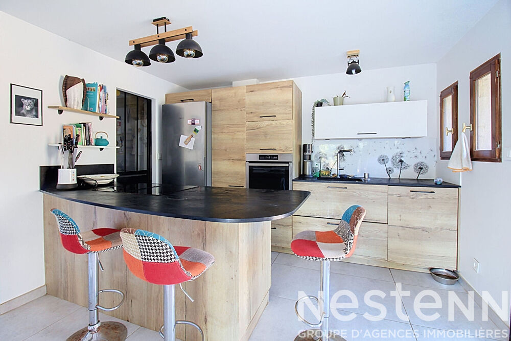 Vente Maison A VENDRE DRAGUIGNAN - Propriété d'environ 240 m² avec deux maisons, studio indépendant, piscine et dépendances sur 3 000 m² de t Draguignan