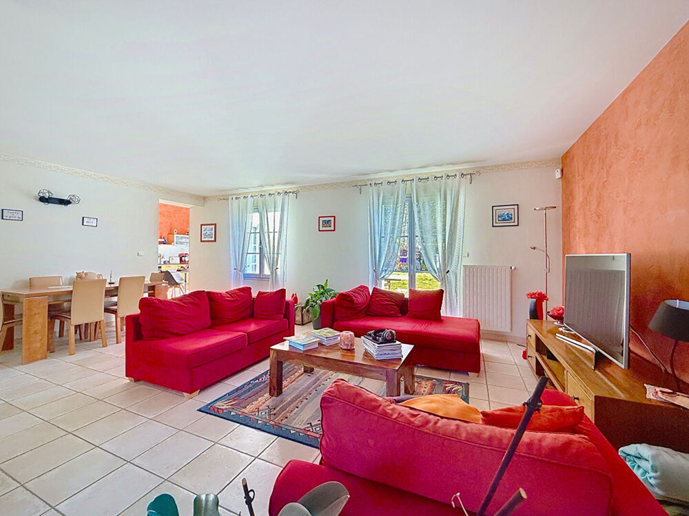 Maison tourangelle 133 m² habitables à Saint-Avertin - 4 chambres, garage, terrain 700 m²