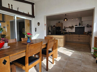  Maison à vendre 11 pièces 239 m²