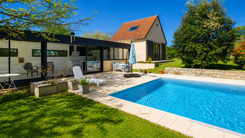   Maison de charme 6 pièces avec piscine, hameau paisible Maison - 6 pièce(s) - 196 m²