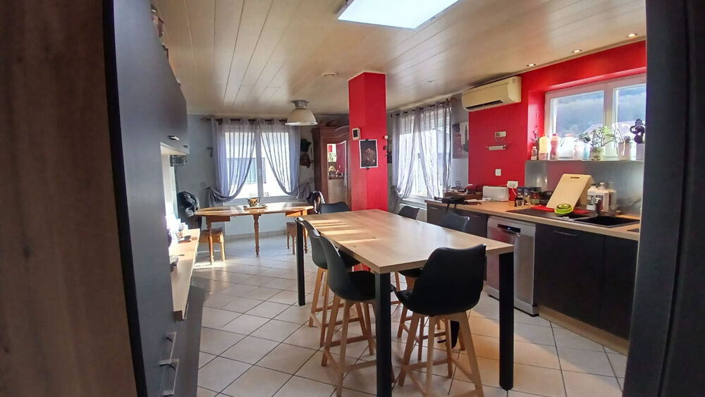 Vente Maison Maison 8 pièces sur 700 m2 terrain Pouxeux