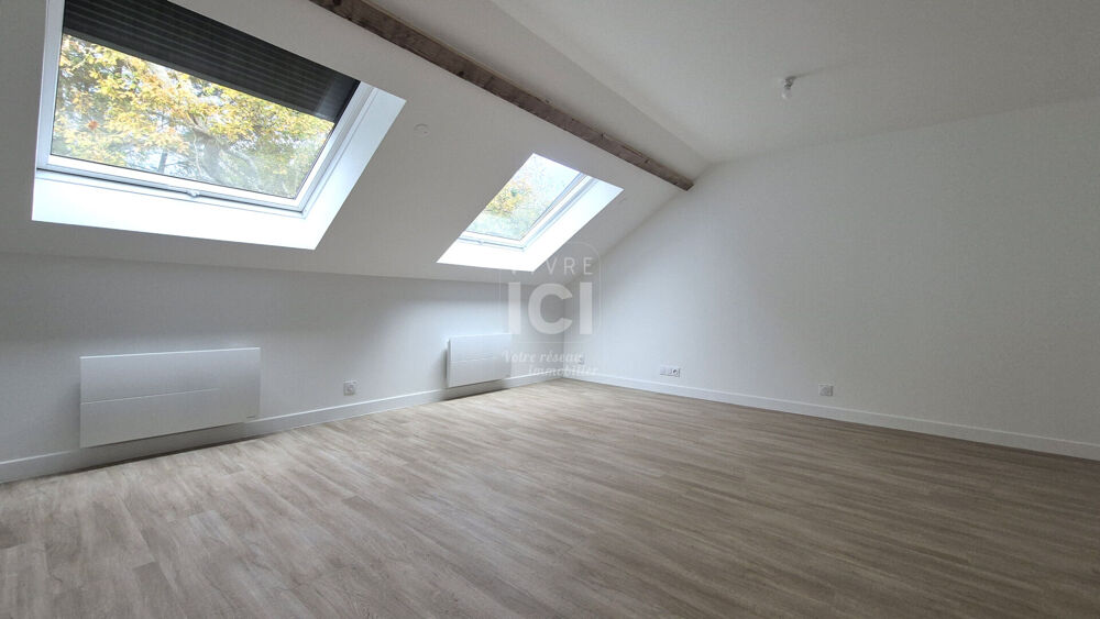 Vente Appartement Studio rénové de 26 m² Carrez - 1er étage - Deux stationnements - Bourg de Sautron Sautron