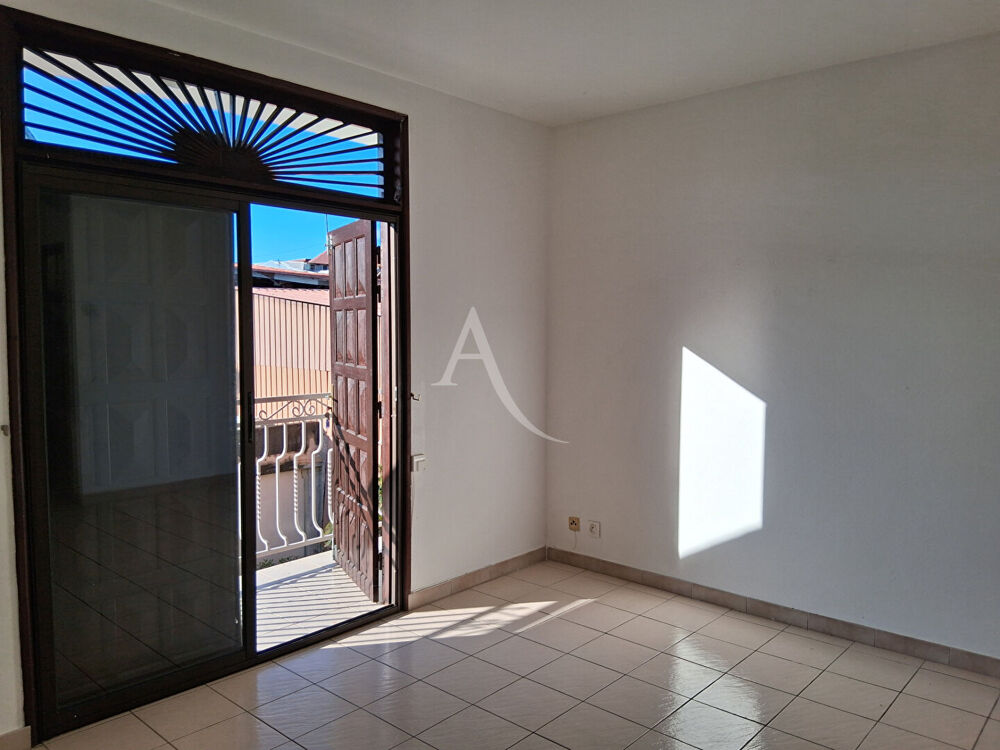 Location Appartement Appart T2  - 2ème étage - Centre ville de Cayenne Cayenne
