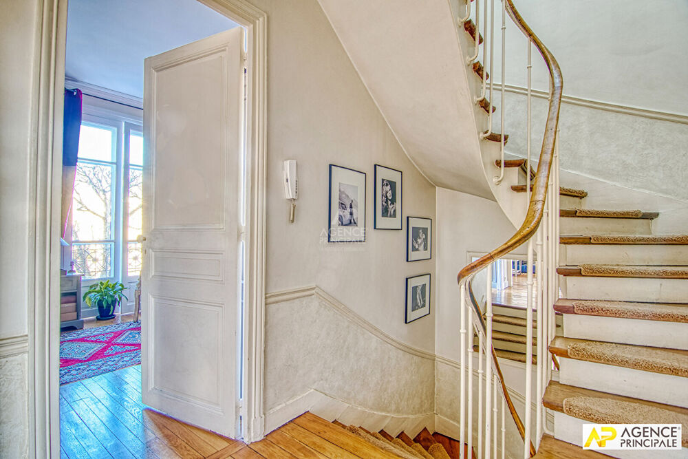 Vente Maison Versailles Proximité plateau Saint-Antoine - Maison  9 pièces 238 m² au sol sur parcelle de 450 m² environ avec terrasse, jardin Versailles