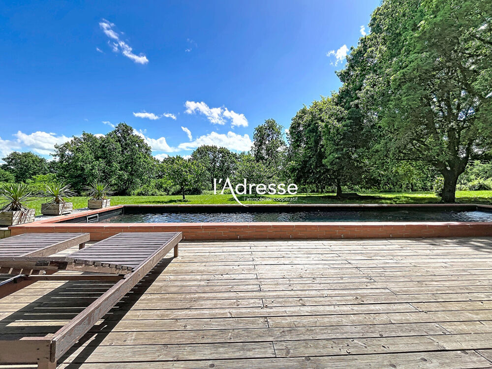 Domaine d'exception 430 m² sur 11 hectares préservés Aux portes de Toulouse