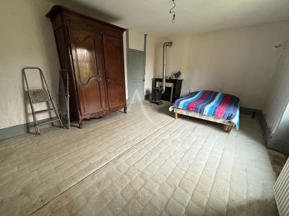 EN VENTE - GARCHIZY - 2 h 30 PARIS - Fermette avec 3 CHAMBRES - 160 m² habitables