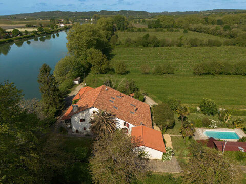   Sur les rives du Gave, 550 m� d'histoire r�invent�e, pr�ts � porter votre projet. Maison - 15 + pi�ce(s) - 550 m�