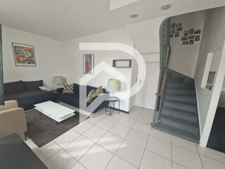  Appartement à louer 3 pièces 77 m²
