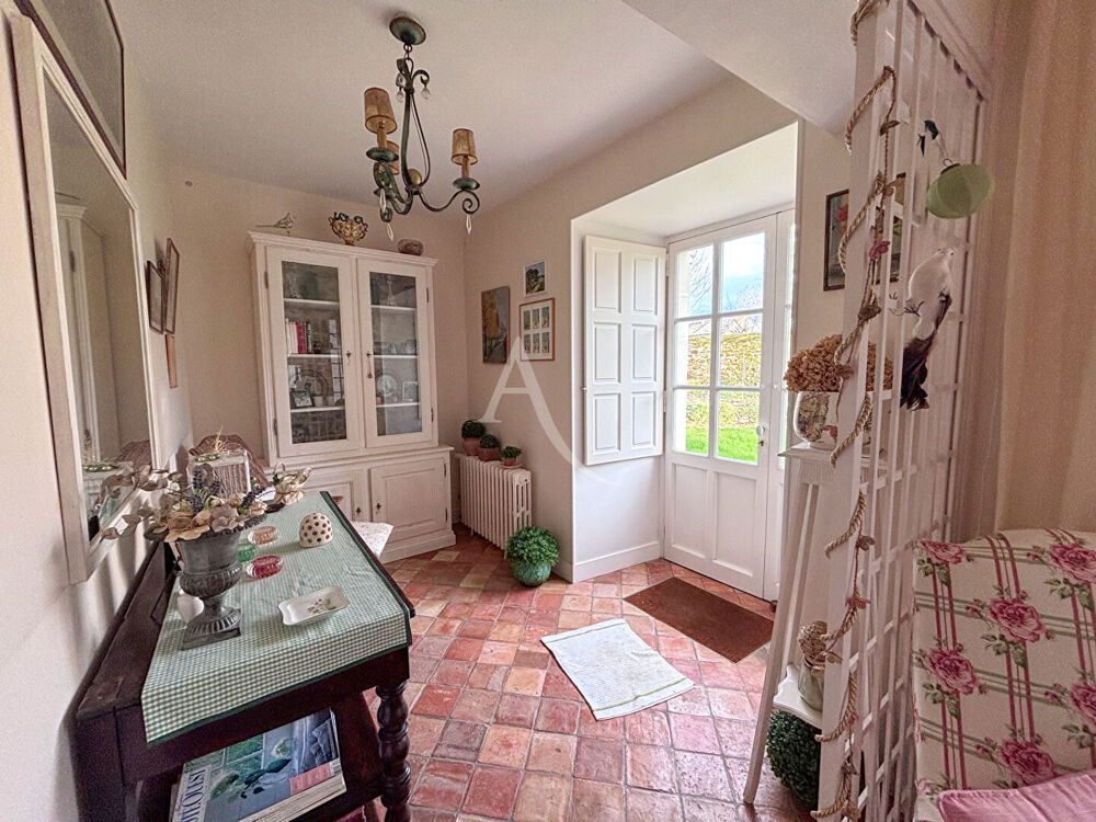 Maison Chateau Gontier Sur Mayenne 8 pièce(s) 240 m2