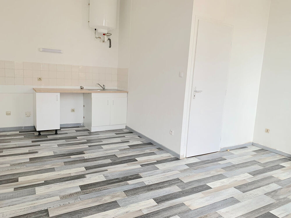 Location Appartement A LOUER APPARTEMENT 1 PIECE - BLAYE CENTRE Blaye