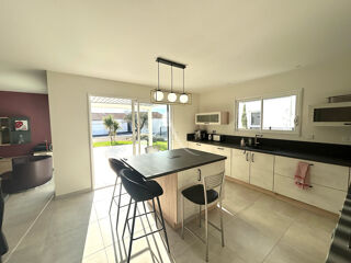  Maison  vendre 4 pices 1 m