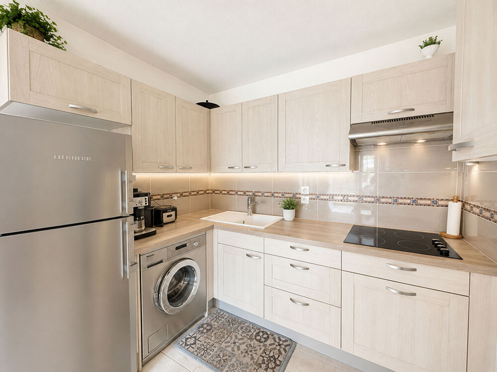 Charmant appartement 2 pièces à vendre à Saint-Raphaël, calme et lumineux