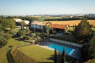  Villa � vendre 15 + pi�ces 900 m�