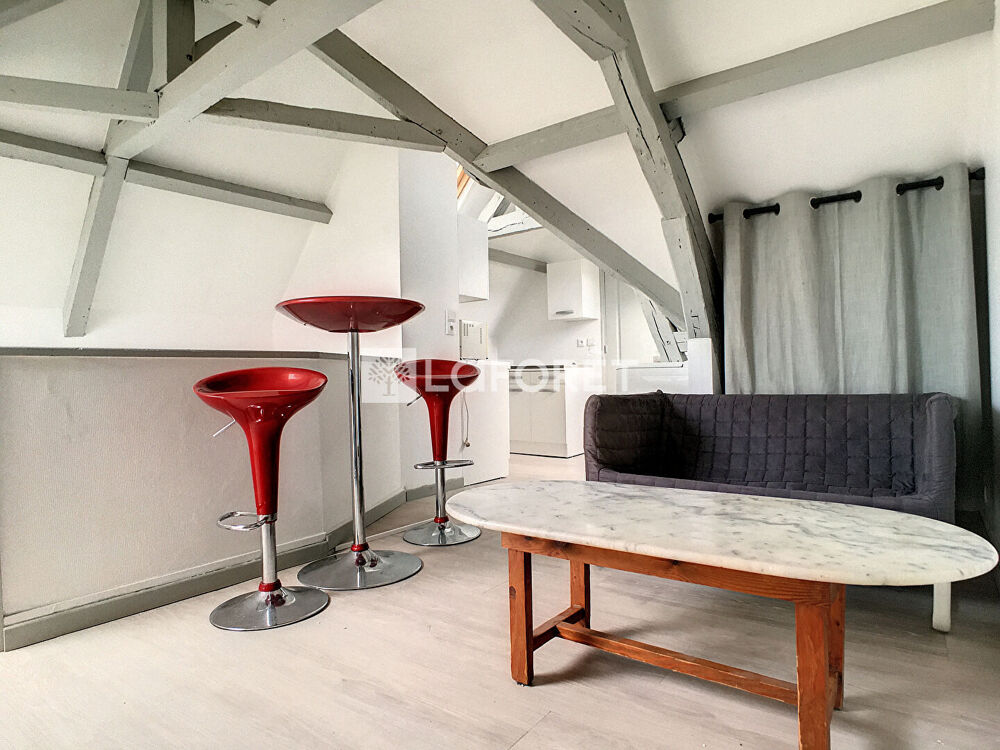 F2 meublé immeuble calme 25 m²