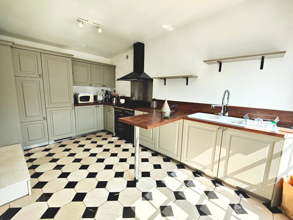 Location Maison Maison Dammarie Les Lys 4 pièce(s) 164.14 m2 Dammarie les lys