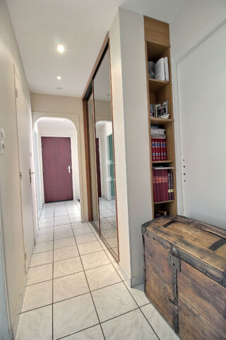  Appartement � vendre 5 pi�ces 85 m�