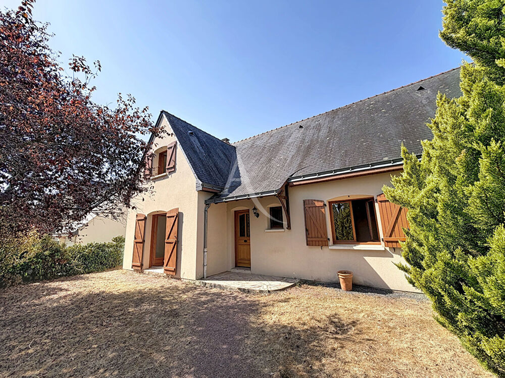 Location Maison A LOUER MONTREUIL JUIGNE Grande maison Type 7 de 172 m2 Montreuil juigne
