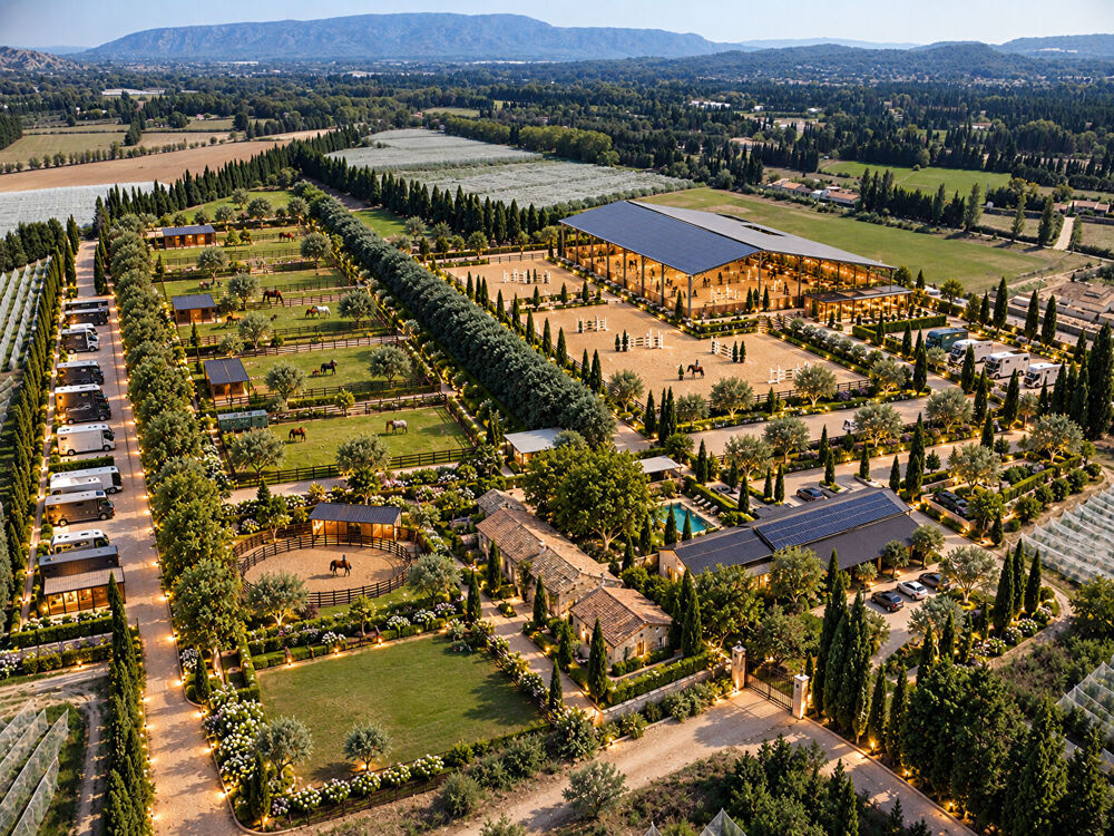 Vente Maison Domaine d'exception de 11,5 hectares .Un futur resort équestre au coeur des Alpilles Saint andiol