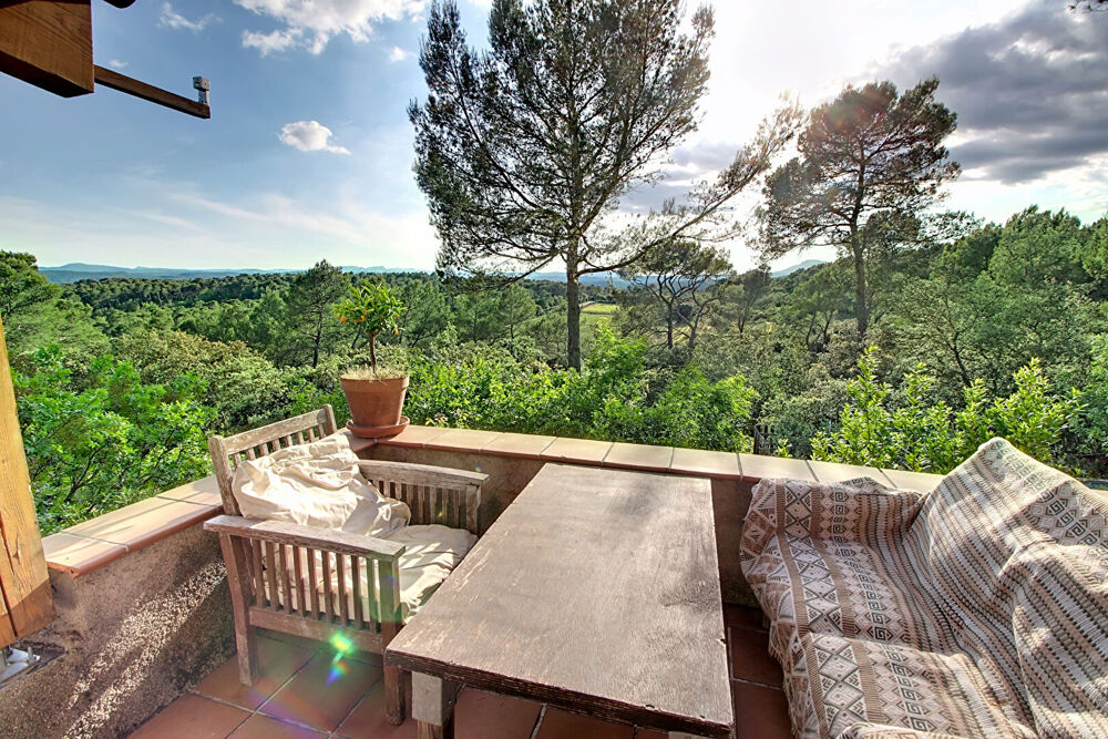 A VENDRE EN EXCLUSIVITE ! Maison Entrecasteaux 100 m2, 6 pièces + piscine