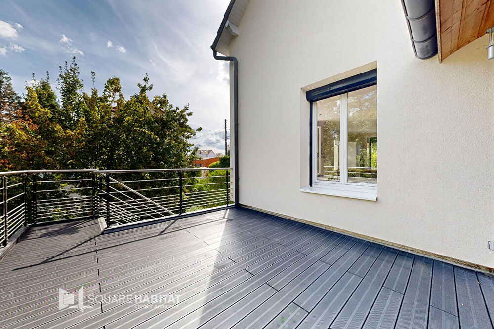 Vente Maison Rare à Besançon : Maison Années 50 Rénovée à Neuf, 3 Ch et un  bureau, Piscine & Jacuzzi Besancon