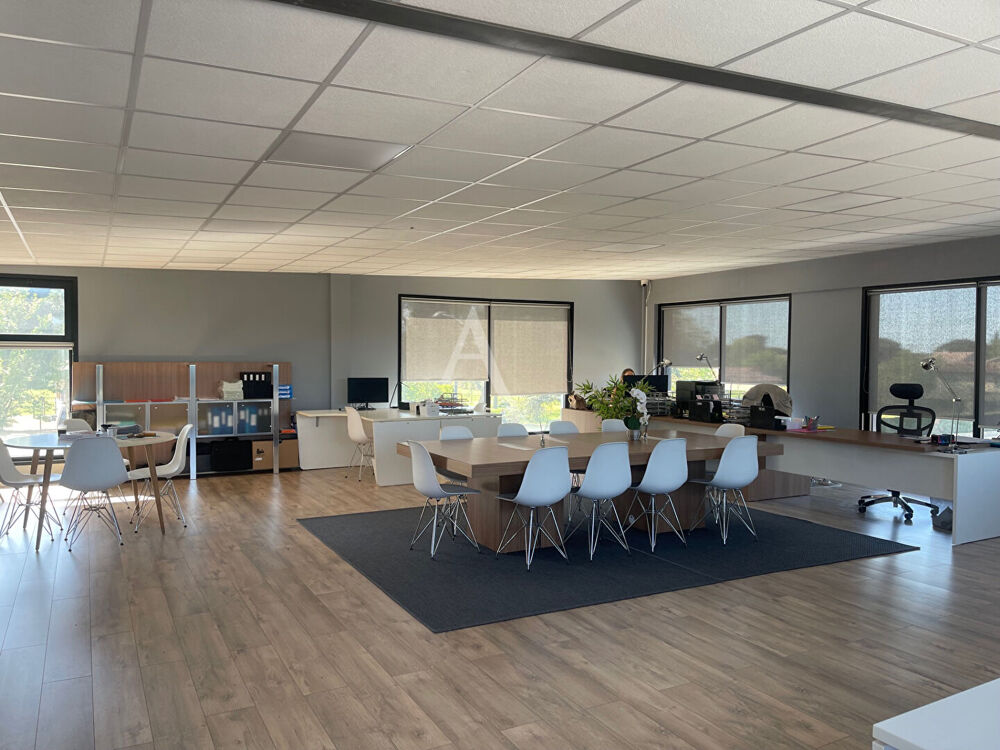   A LOUER  PLATEAU - BUREAUX - 106M² - FONBEAUZARD 