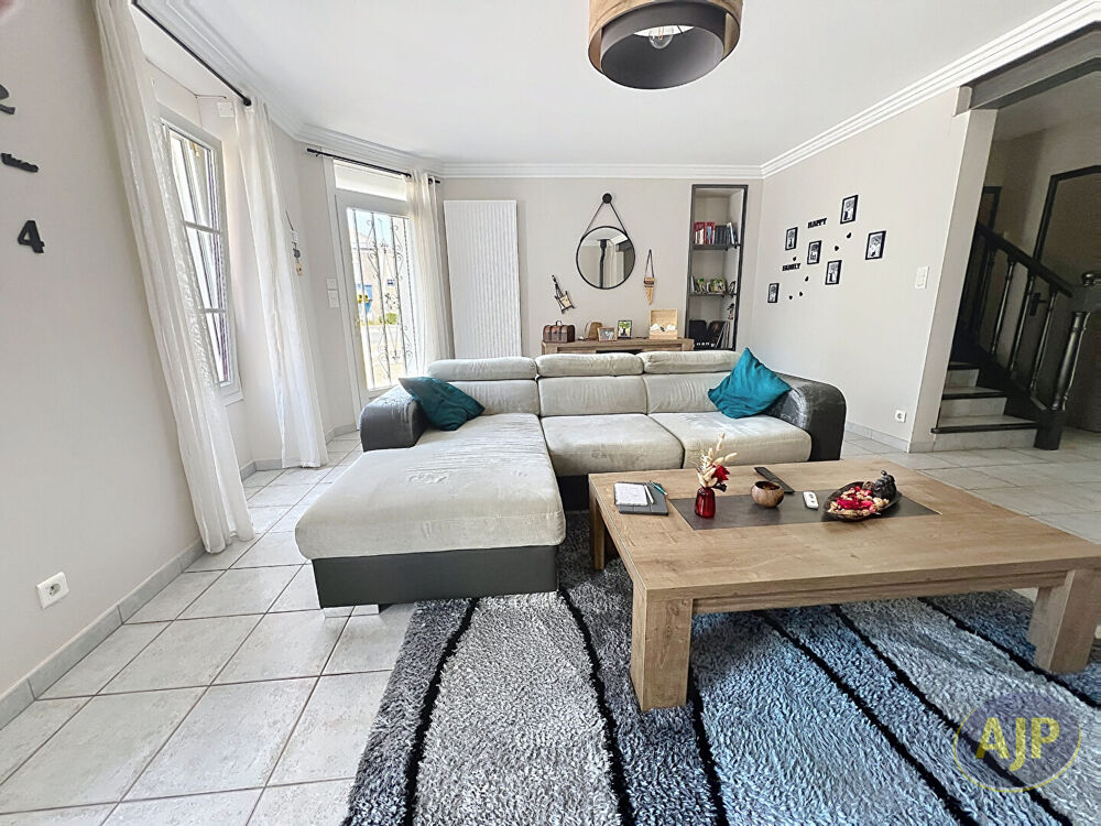 Maison Sevremoine 5 pièce(s) 113 m2
