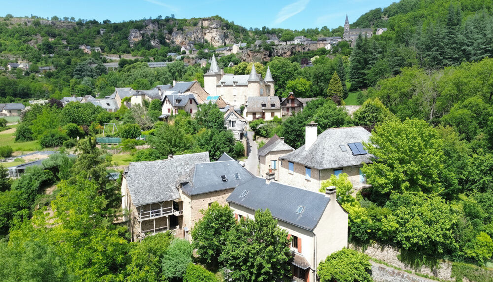 Vente Maison Lot, deux maisons d'environ 123 m² et 152 m² + terrain de 1910 m² Salles la source