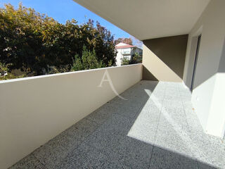  Appartement  vendre 4 pices 80 m