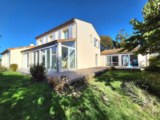  Maison  vendre 6 pices 199 m