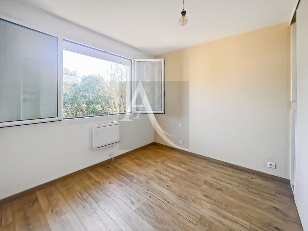 Vente Maison Maison Montayral plain pied à 5 min à pied des commerces. Montayral