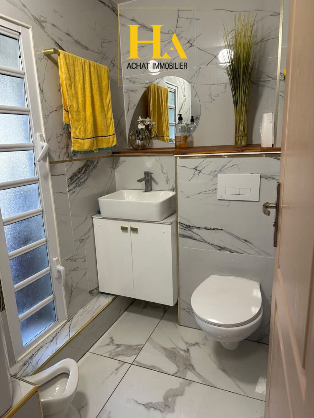 Maison + dépendance, La Riviere 6 pièces 211 m2 Vue mer ? Grand potentiel