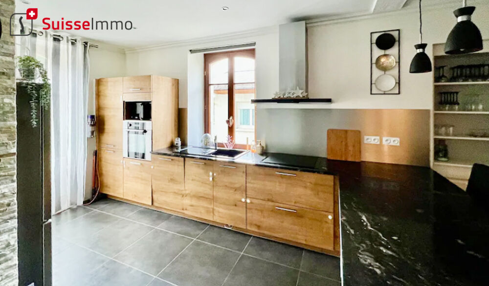 Maison de maître Maiche 10 pièce(s) 250 m2