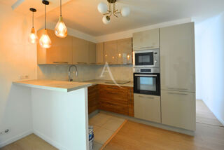  Appartement à louer 4 pièces 65 m²