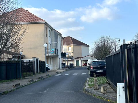  Parking / Garage � louer 