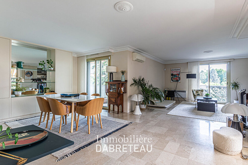 Appartement 4 pièce(s) de 142 m² à louer à Lyon 4