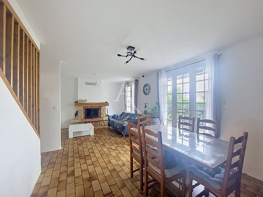 Maison 6 pièces 105 m² · à Vezins · 105 m² · 197 900 €