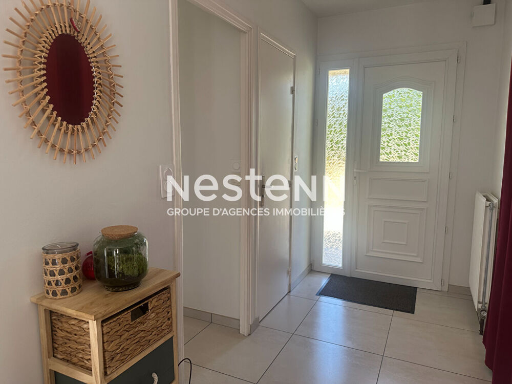 Proche bourg 96 m2 hab, 3 chb, plain pieds sur sous sol. 1000 m² de terrain. Pas de travaux.