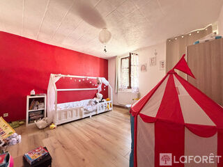  Appartement à louer 4 pièces 93 m²