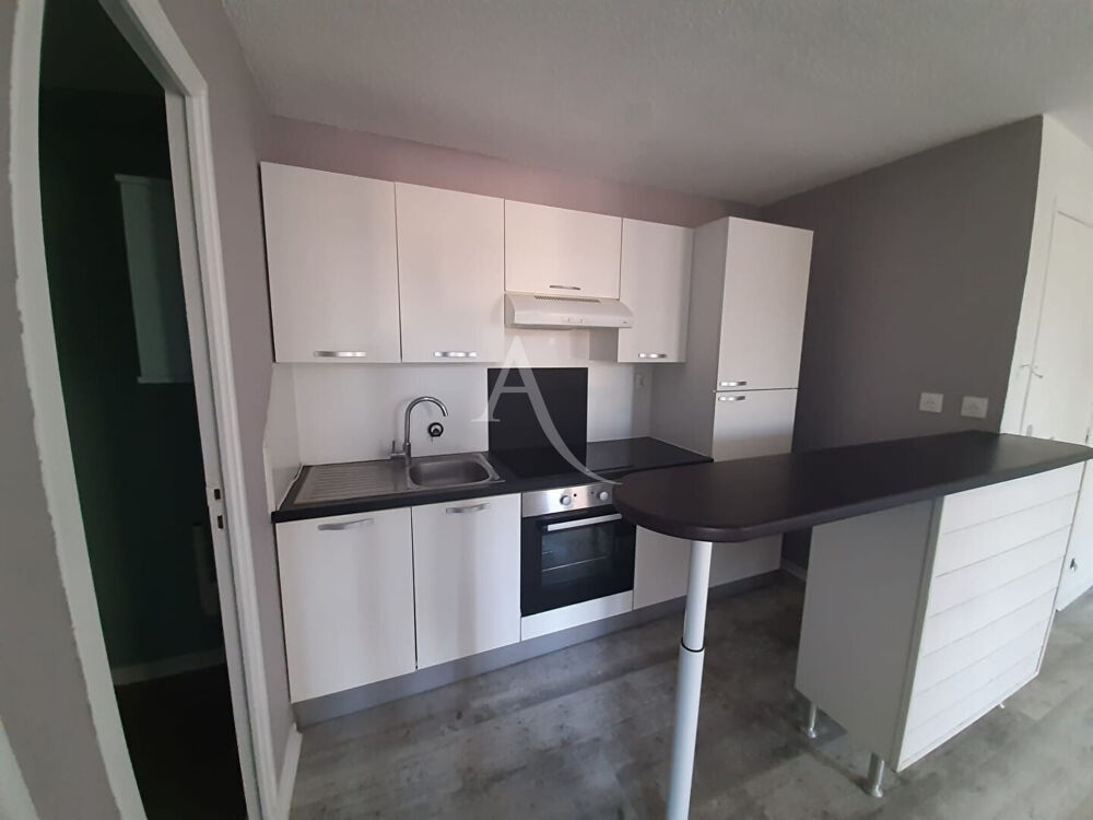 Location Appartement APPARTEMENT T2 - 1er étage côté cour Saint jean d angely
