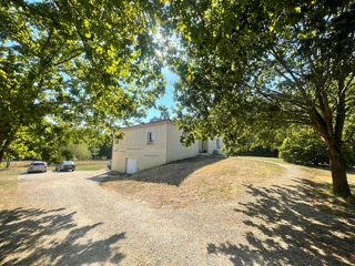  Maison à louer 4 pièces 145 m²