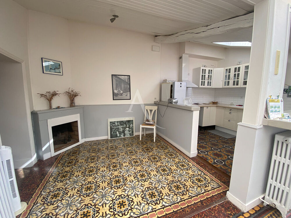 Maison de faubourg avec jardin, à deux pas du centre-ville