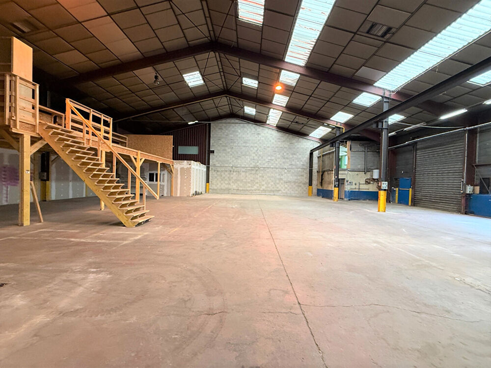   Local d'activité 760m² - A LOUER - BESANCON 