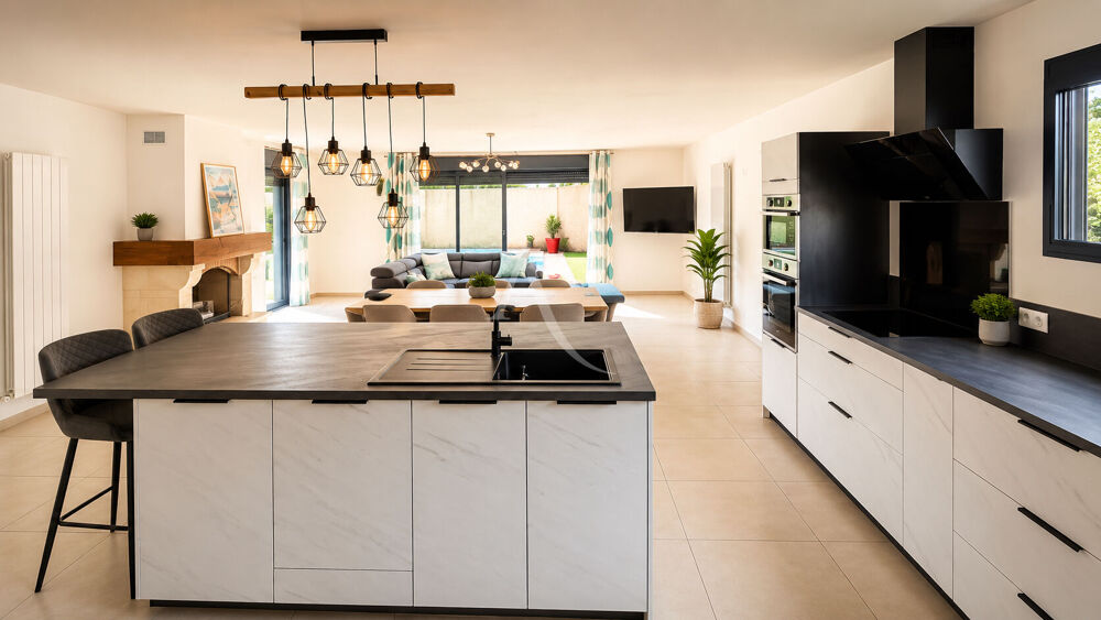 Exclusivité ! Saintes rive gauche, Maison 6 pièces belles prestations