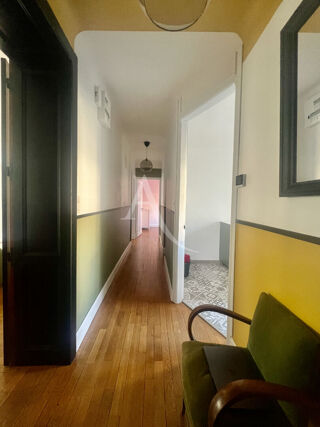  Appartement à louer 4 pièces 110 m²