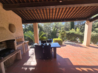 Vente Maison Maison Roquebrune Sur Argens 137m² piscine et sous sol Roquebrune sur argens