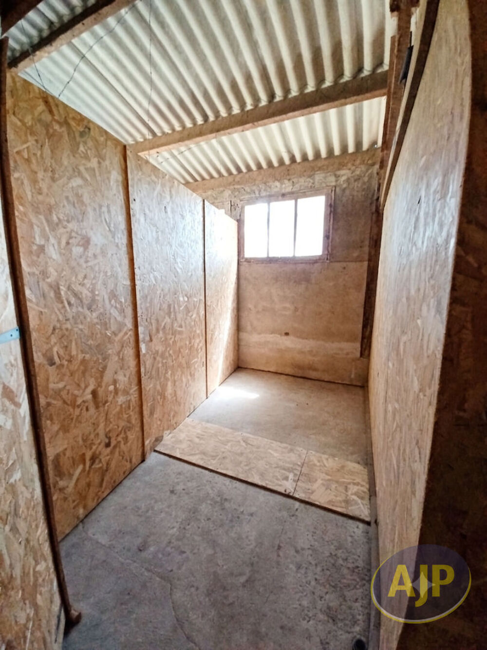 Location Parking/Garage BOX SULNIAC 6M2 Sulniac
