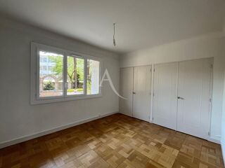  Appartement à louer 3 pièces 87 m²