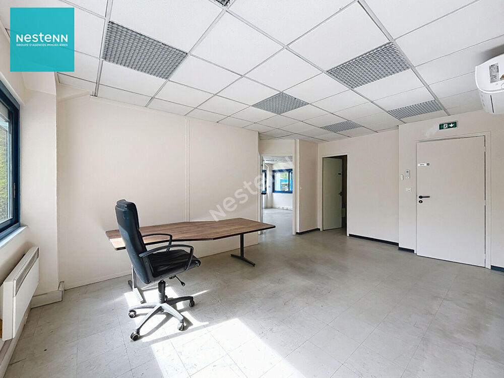   FRANGY _ Bureaux de 80 m², en RDC avec parking, à louer Frangy