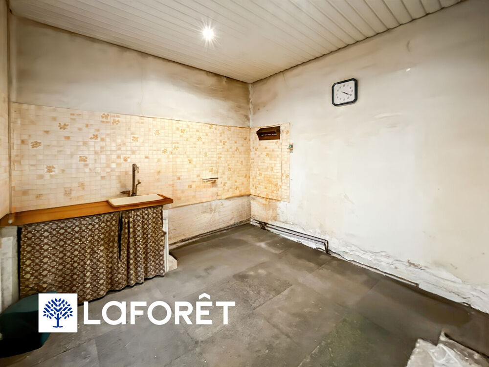 Maison individuelle EN PREFABRIQUEE OSSATURE BOIS à rénover Plain-pied avec jardin et dépendances à Savigny-sur-Orge Référenc